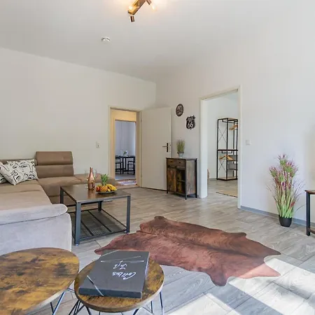 Ostseeapartment_80m2_3xschlafzimmer_2xparkplatz_netflix_waschtrockner * Chociebuż